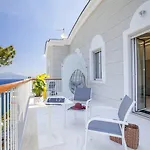 Bed & Breakfast Dream 4*